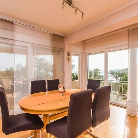 Appartamento In 39347 Crikvenica