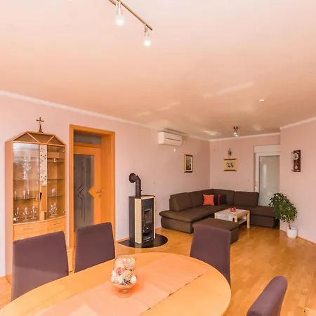 Appartement In 39347